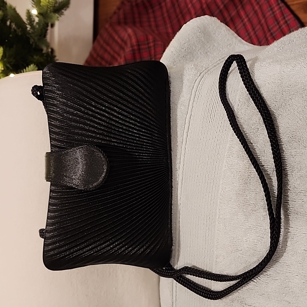 NWOT Carlo Felini fabric clutch/shoulder evening bag.